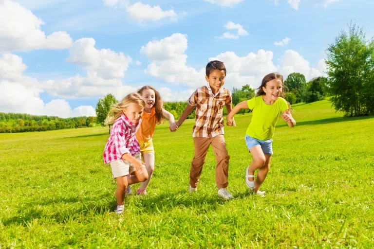 6 ,7 years old kids running together